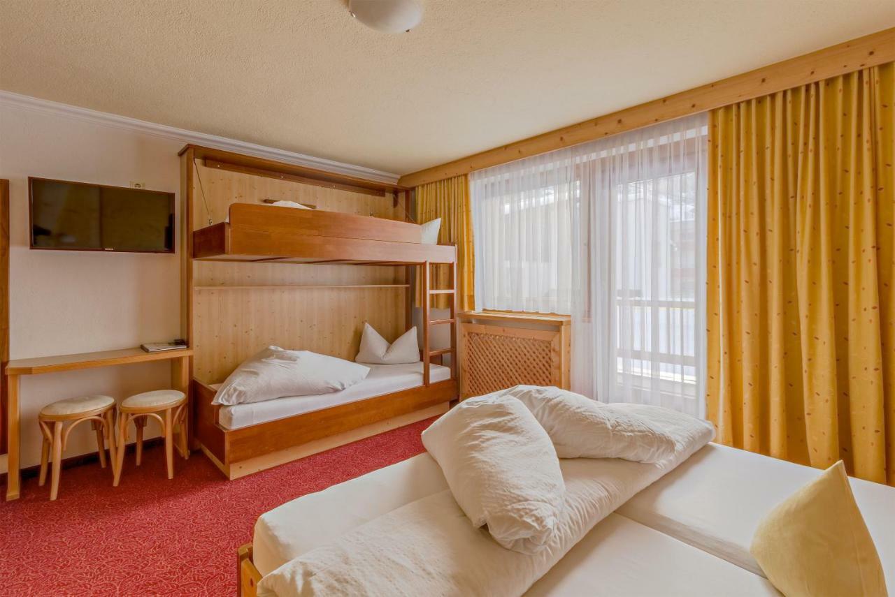 Hotel Enzian Paznaun 3*