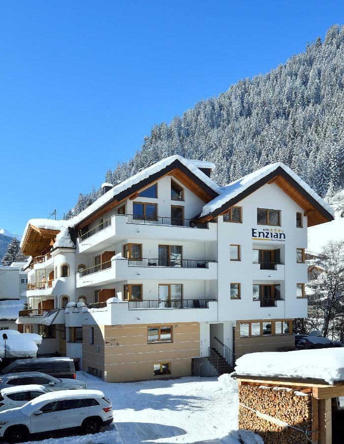 Hotel Enzian Paznaun 3*